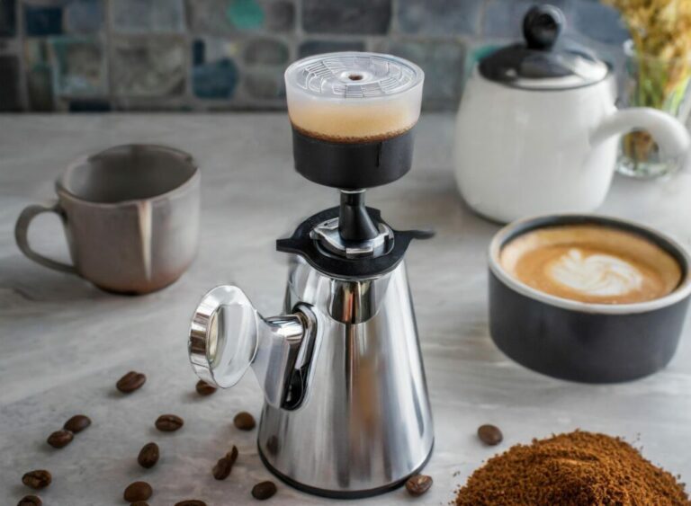 How to best use electric mini frother cold milk  