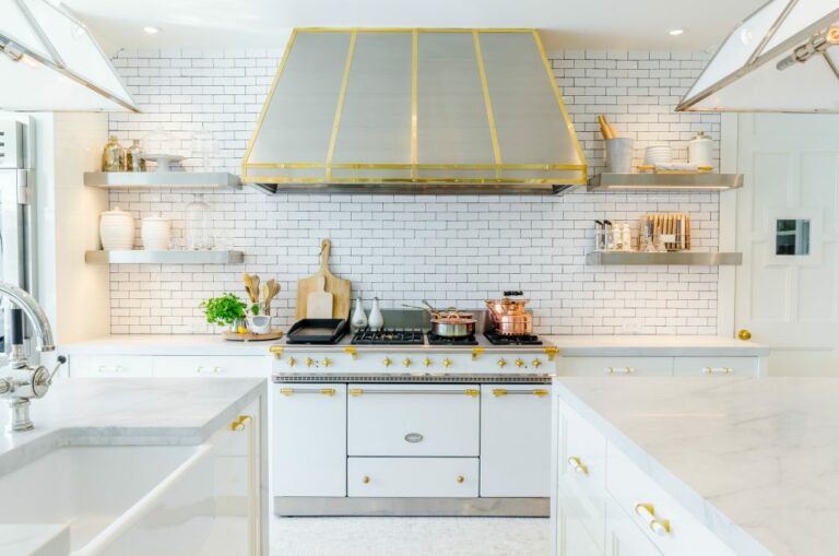 Some creative ways to incorporate color into a kitchen design